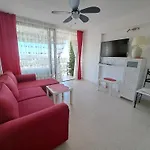 Great Ocean View, At 3 Min, One Bedroom アパート *