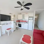 アパート Great Ocean View, At 3 Min, One Bedroom *